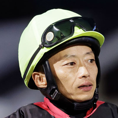 ���V ���l